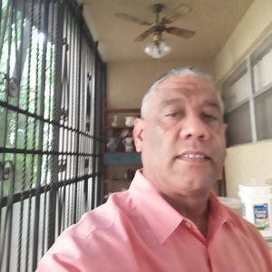 Meet your Posher, Carlos